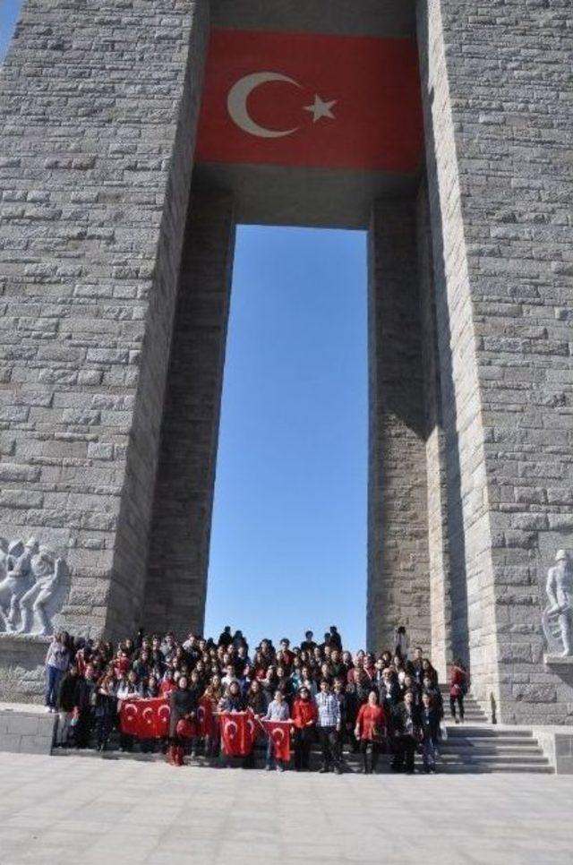 Salihli Belediyesi 500 Öğrenciyi Çanakkale’ye Gönderdi 1
