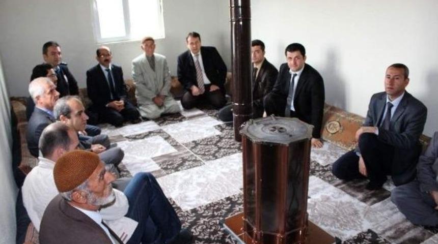 Samsat İl&ccedil;esinde Şehit Ailesine Ziyaret