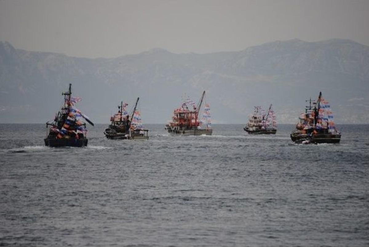 Fo&ccedil;a, "b&uuml;y&uuml;k Usta"ya Denizden Destek Verdi