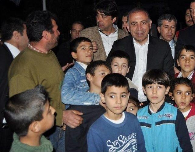 "gökhan Başkan Sizlere Emanet" 3