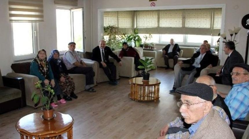 Kalay&rsquo;dan Huzurevine Ziyaret