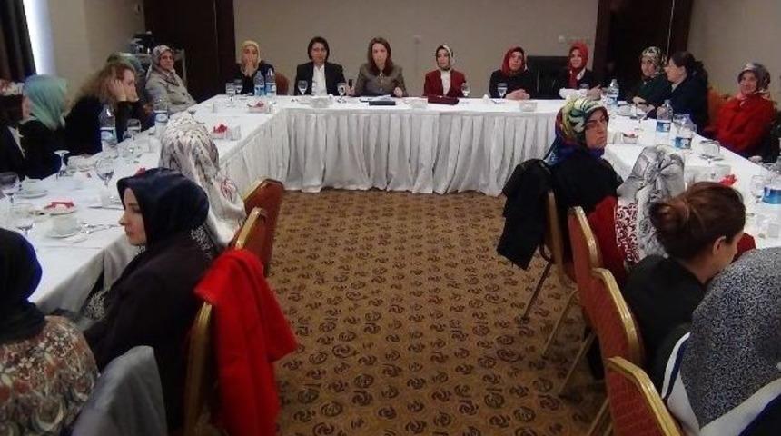 Ak Parti Kadın Kolları İstişare Toplantısı Yaptı