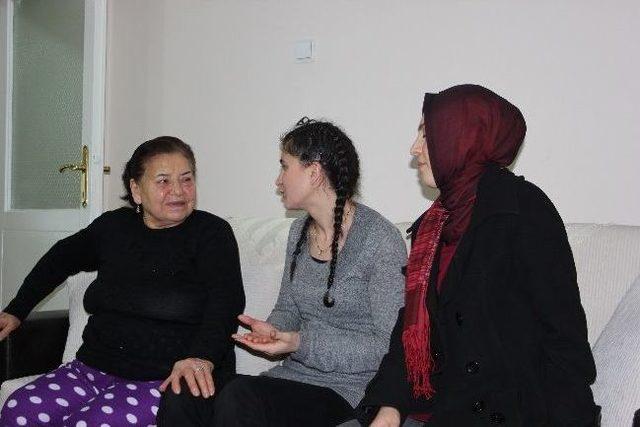 Gönül Elçilerinden Şehit Annesine Ziyaret 2