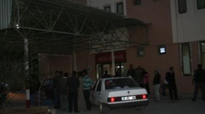 Tarım İş&ccedil;ileri Arasında Bı&ccedil;aklı Kavga: 1 &Ouml;l&uuml;, 1 Yaralı