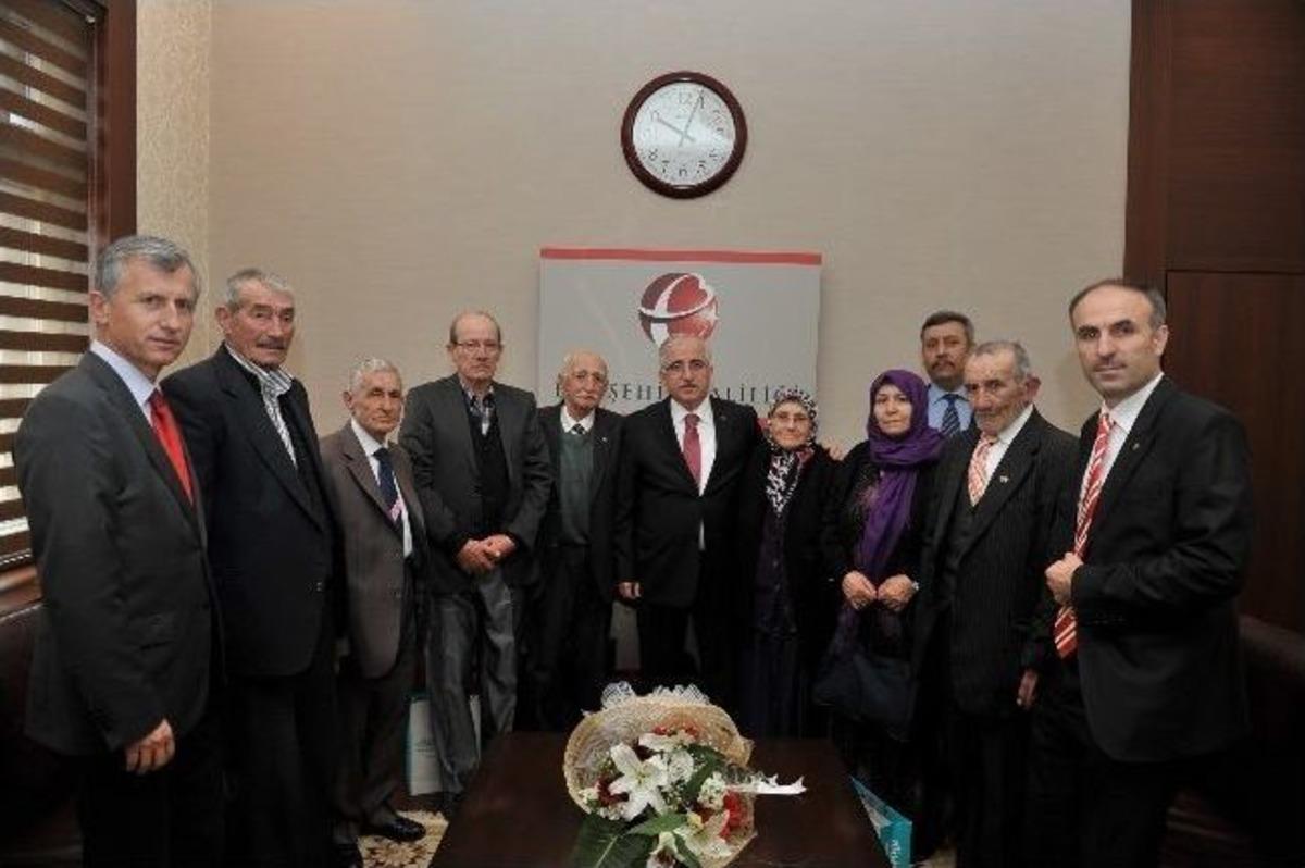 Vali Tuna&rsquo;ya &lsquo;yaşlılara Saygı Haftası&rsquo; Ziyareti