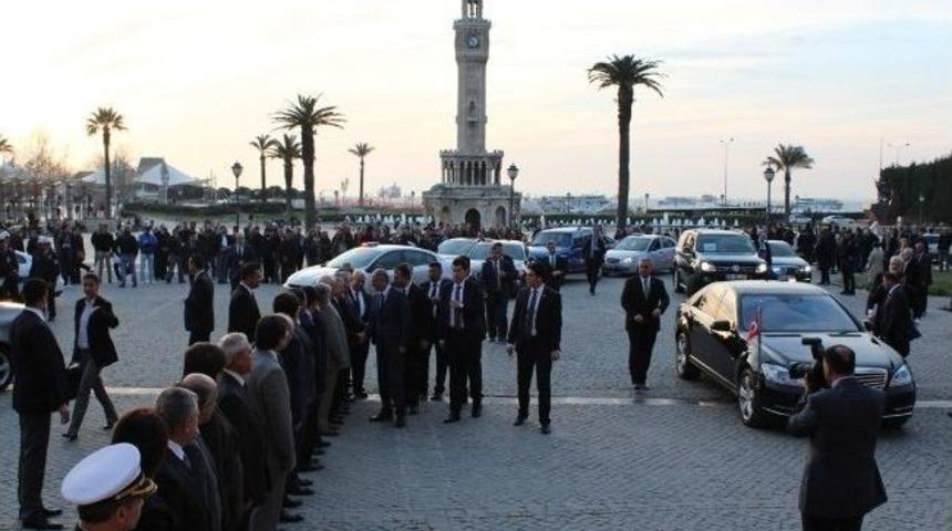 İ&ccedil;işleri Bakanı Efkan Ala İzmir&rsquo;de