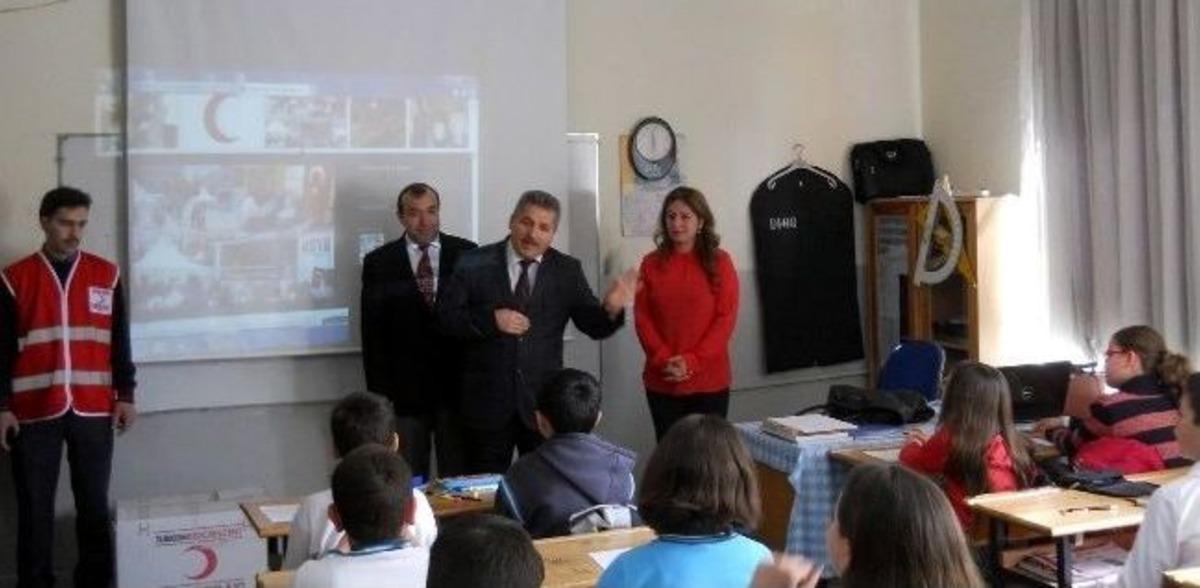 Kızılay'dan "g&uuml;venli Yaşamı &Ouml;ğreniyorum" El Kitabı