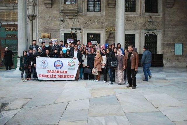 Gençlik Merkezi'nden İstanbul Gezisi