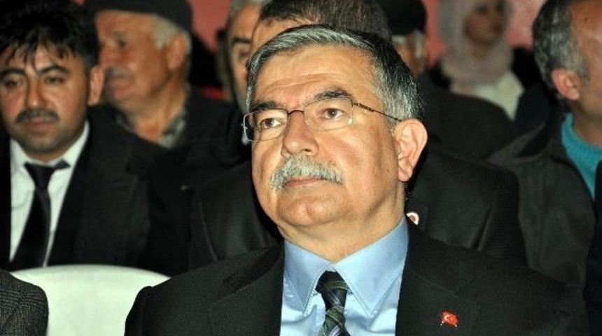 Milli Savunma Bakanı İsmet Yılmaz: