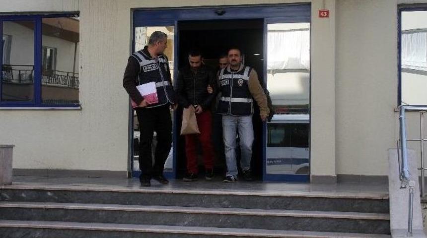 Polis Kargo Dolandırıcısına G&ouml;z A&ccedil;tırmadı