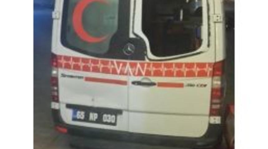 Hasta Almaya Giden Ambulansa Taşlı Saldırı