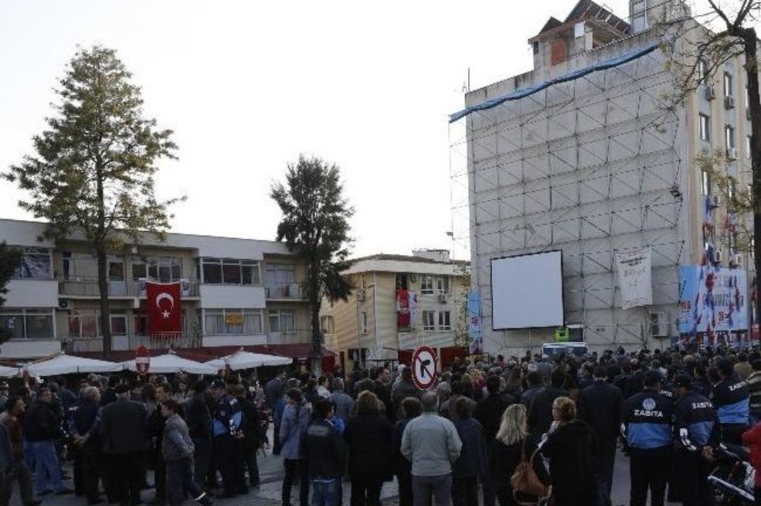 Sel&ccedil;uk'ta Pankart Krizine Son
