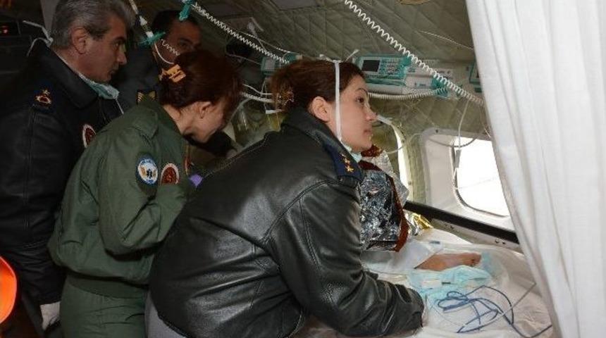 Yaralı Afgan &Ccedil;ocuğu