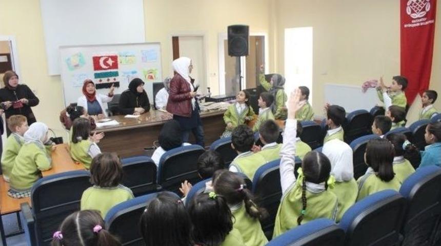 Savaşın &Ccedil;ocukları Bilgilerini Yarıştırdı