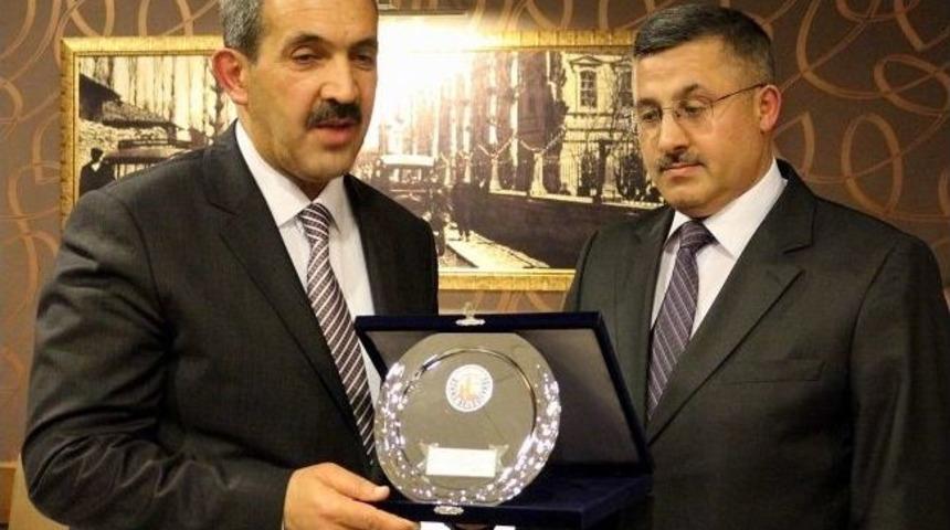 Sivas Belediye Meclis &Uuml;yeleri Veda Yemeğinde Buluştu