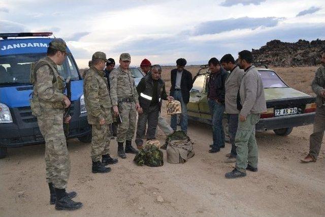 Iğdır&rsquo;da Ka&ccedil;ak Avlanan Tuzak&ccedil;ı Avcılar Avlandı 2