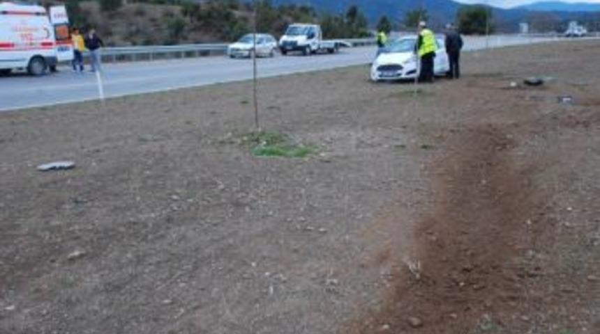 Osmancık&rsquo;ta Takla Atan Bu Ara&ccedil;tan Sağ &Ccedil;ıktı 1 Yaralı