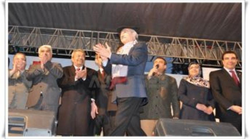 &ldquo;AKP&rsquo;ye Oy Veren Vatandaşa Saygım Var&rdquo;