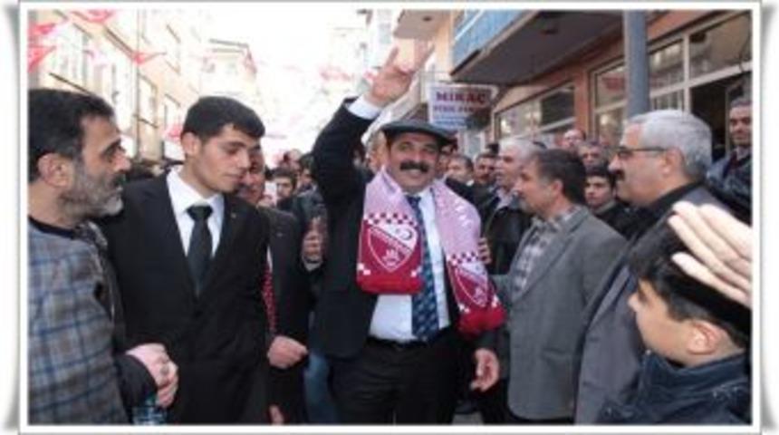 Bilal &Ccedil;oban B&ouml;lge Mahallesi&rsquo;ni salladı!