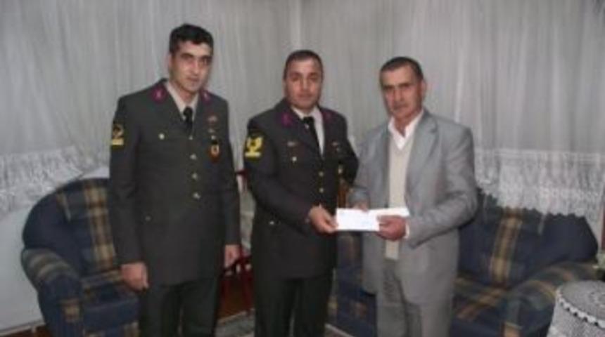Jandarma Şehit Ailesini Onurlandırdı