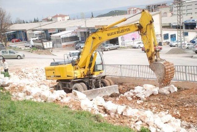 Bilecik Belediyesi nin K&uuml;&ccedil;&uuml;k Sanayi Sitesi Kavşağındaki Yol Genişletme &Ccedil;alışmaları 1