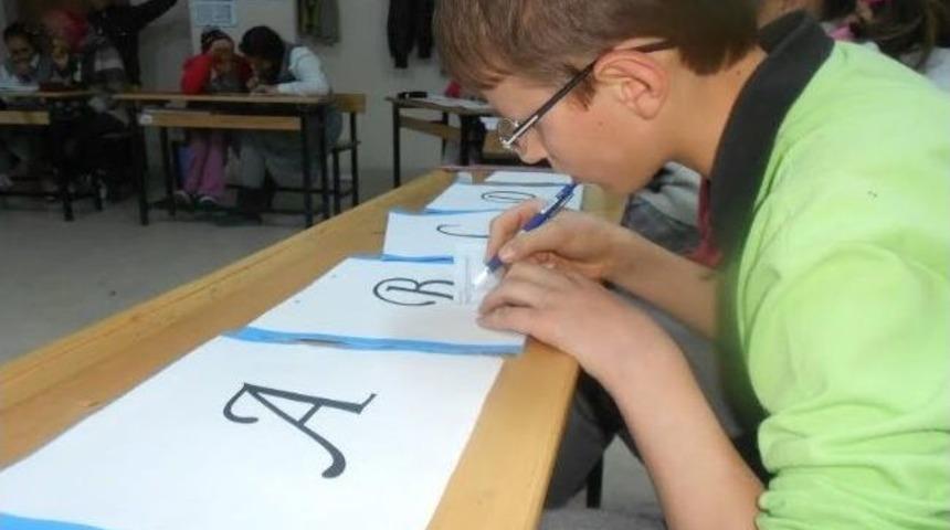 Pazarlar Ortaokulu'ndan &Ouml;d&uuml;ll&uuml; Bilgi Yarışması