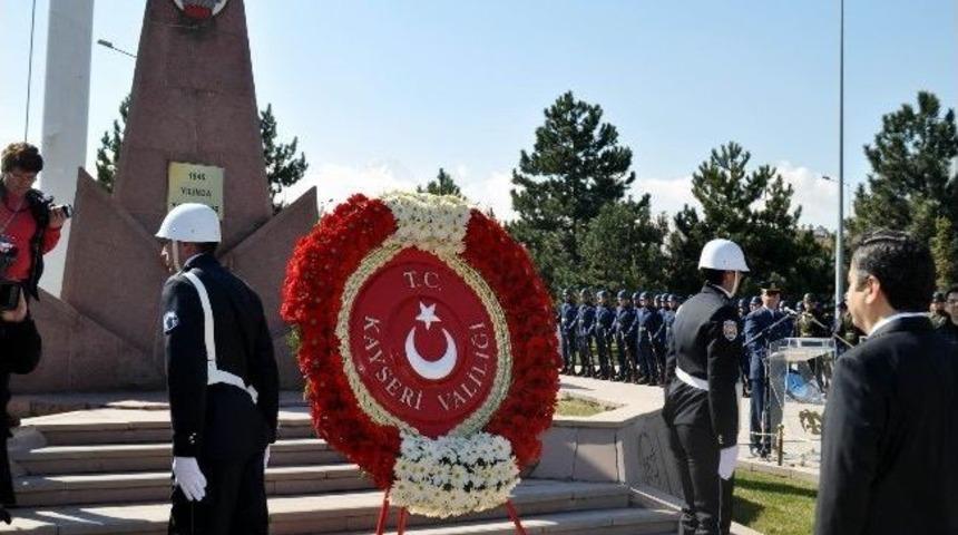18 Mart &Ccedil;anakkale Zaferi&rsquo;nin Yıld&ouml;n&uuml;m&uuml; Kutlandı