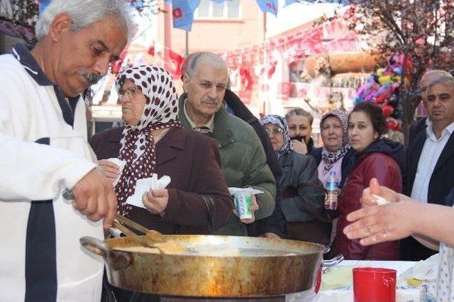 Edirne'de Çanakkale Şehitler İçin Lokma Dağıtıldı