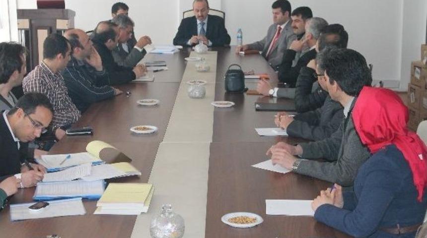 Kars&rsquo;ta 2013 Yılı Hayvan Hastalıkları İle M&uuml;cadele &Ccedil;alışmalarının Değerlendirilmesi Toplantısı Yapıldı