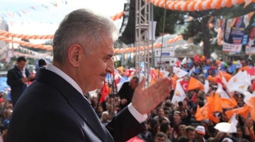Binali Yıldırım Bergama'dan M&uuml;jde Verdi!