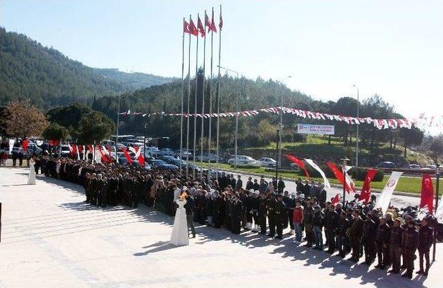 Şehit Yakınlarına Devlet &Ouml;v&uuml;n&ccedil; Madalyası 2