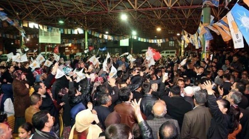 &Ouml;zg&uuml;rl&uuml;k&rsquo;te Miting Havasında Mahalle Toplantısı