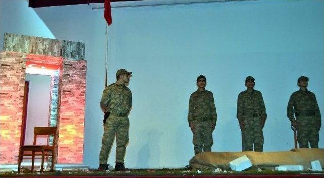 &Ccedil;anakkale Zaferi nin 99.yıld&ouml;n&uuml;m&uuml; T&ouml;renlerle Kutlandı 2
