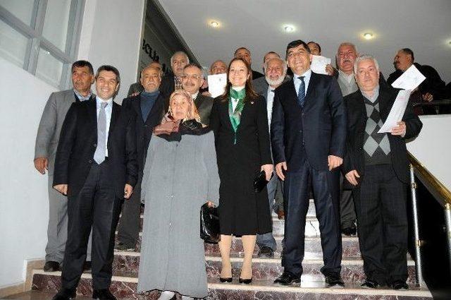 Şehitkamil Belediyesi İmarlı Arazilerin Tapularını T&ouml;renle Sahiplerine Dağıttı 1