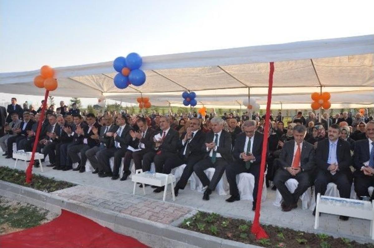 &Ccedil;&ouml;pl&uuml;kten Baraj Manzaralı Botanik Parka