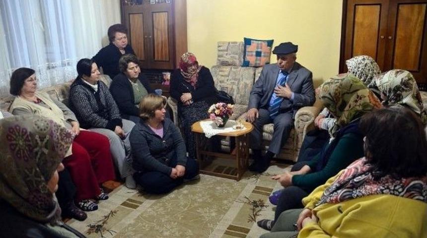 Dsp'li Altıparmak &ldquo;dikili&rsquo;yi Parsellemek İsteyenlere Burayı Teslim Etmeyiz.&rdquo;