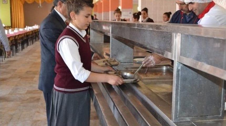 &Ouml;ğrenciler Atalarının 99 Yıl &Ouml;nceki &Ouml;ğ&uuml;nlerini Yedi