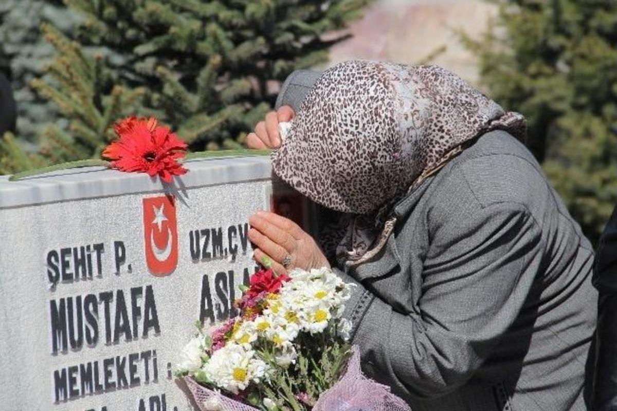 &Ccedil;orum&rsquo;da Şehit Yakınlarına Devlet &Ouml;v&uuml;n&ccedil; Madalyası