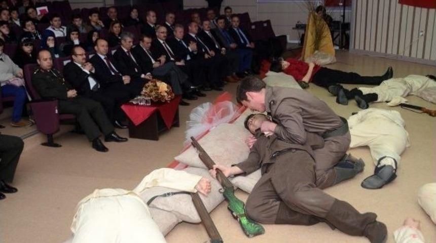 &Ccedil;anakkale Şehitleri Kartepe'de Anıldı