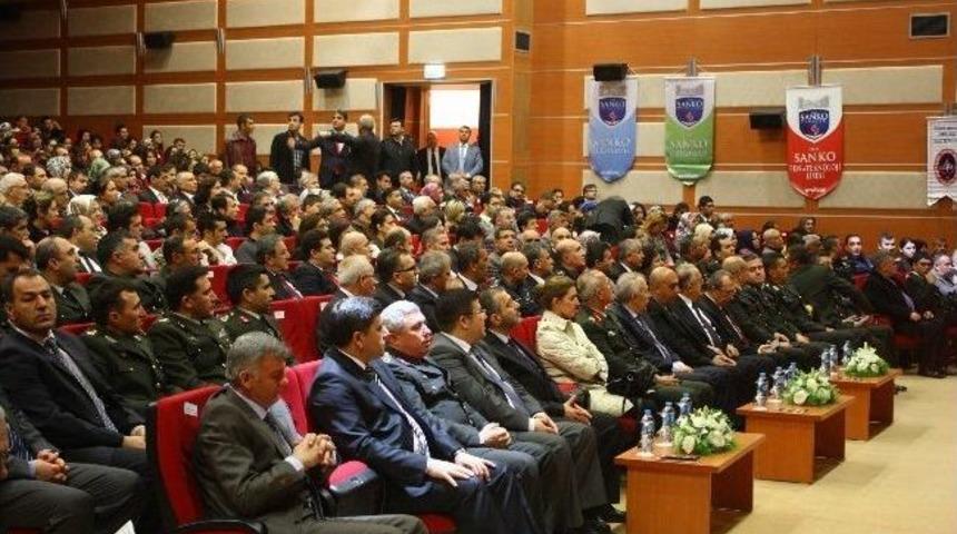 Devlet &Ouml;v&uuml;n&ccedil; Madalyası Ve Beratı T&ouml;reni