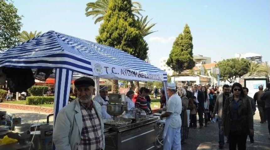 Aydın Belediyesi Şehitler G&uuml;n&uuml;n&uuml; Unutmadı