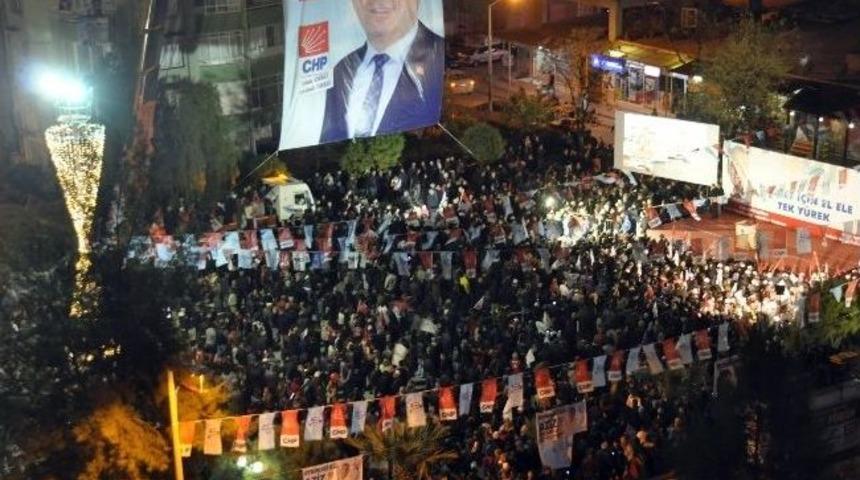 Torbalı'da Chp'li Y&ouml;r&uuml;k'ten G&ouml;vde G&ouml;sterisi