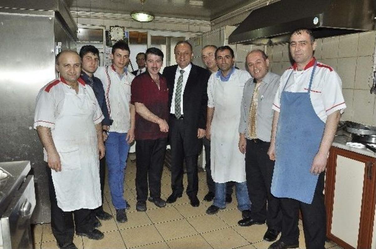 Tahsin Babaş&rsquo;a Davul Zurnalı Karşılama