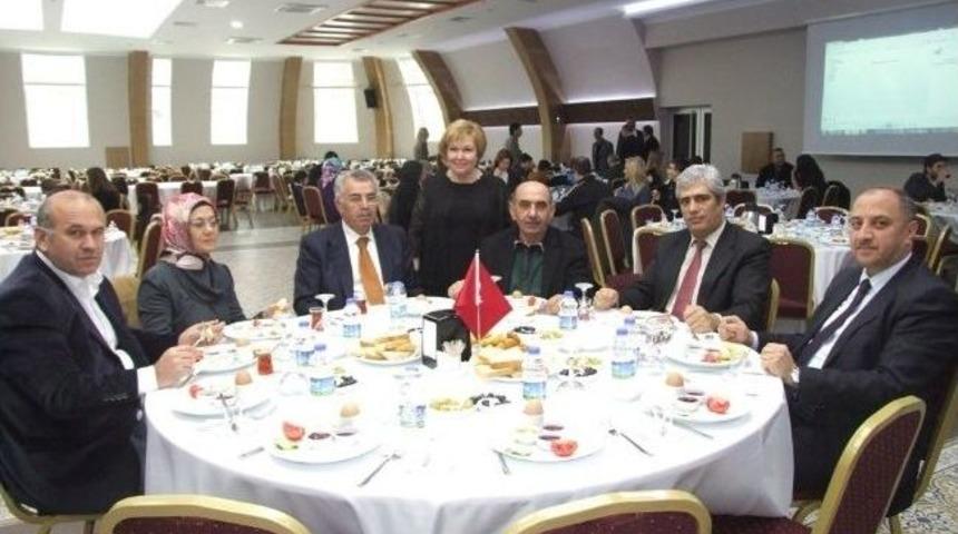 Eğitimcilerden Dayanışma Kahvaltısı