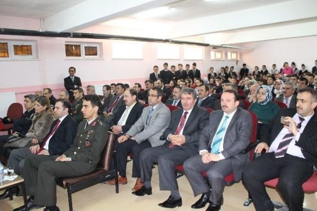 Akdağmadeni&rsquo;nde &Ccedil;anakkale Deniz Zaferi'nin 99'uncu Yıl D&ouml;n&uuml;m&uuml; Ve 18 Mart Şehitleri Anma G&uuml;n&uuml; Programı D&uuml;zenlendi