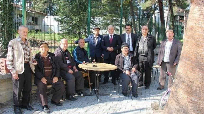 &Ccedil;aycuma Esnaf Odası'ndan Yaşlılara Ziyaret