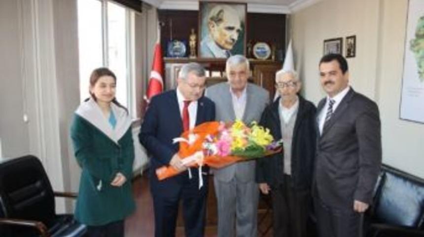 &Ccedil;aycuma Huzurevi M&uuml;d&uuml;r&uuml; &Ouml;renli&rsquo;den Başkan G&uuml;lşen&rsquo;e Ziyaret