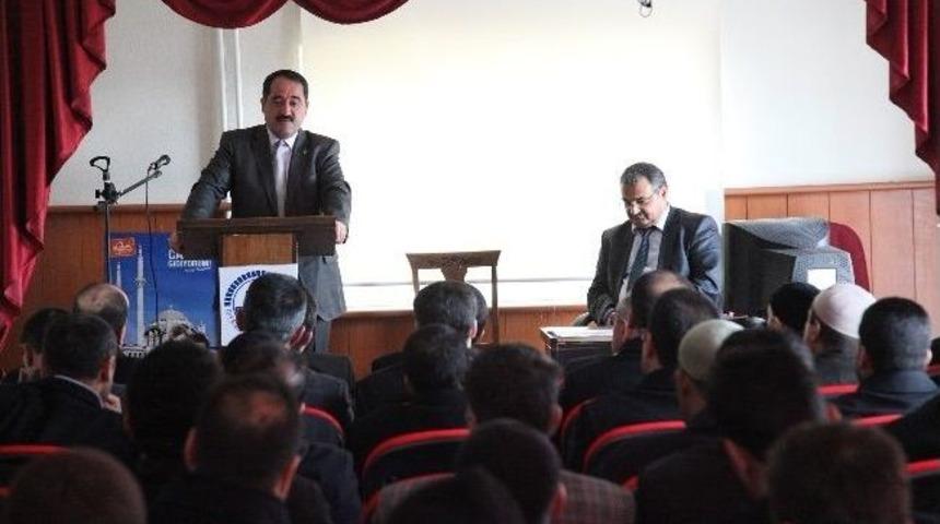 Din G&ouml;revlilerine &Ccedil;anakkale Konferansı Verildi