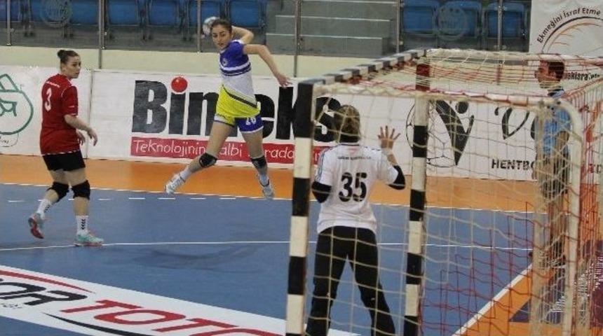 Yenimahalle Play-off Yarı Final Biletini Aldı