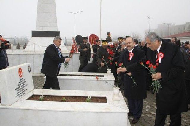 Çanakkale Şehitlerini Anma Günü'nde Duygulu Anlar